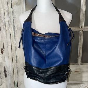 B. Makowsky bucket bag leather blue/black